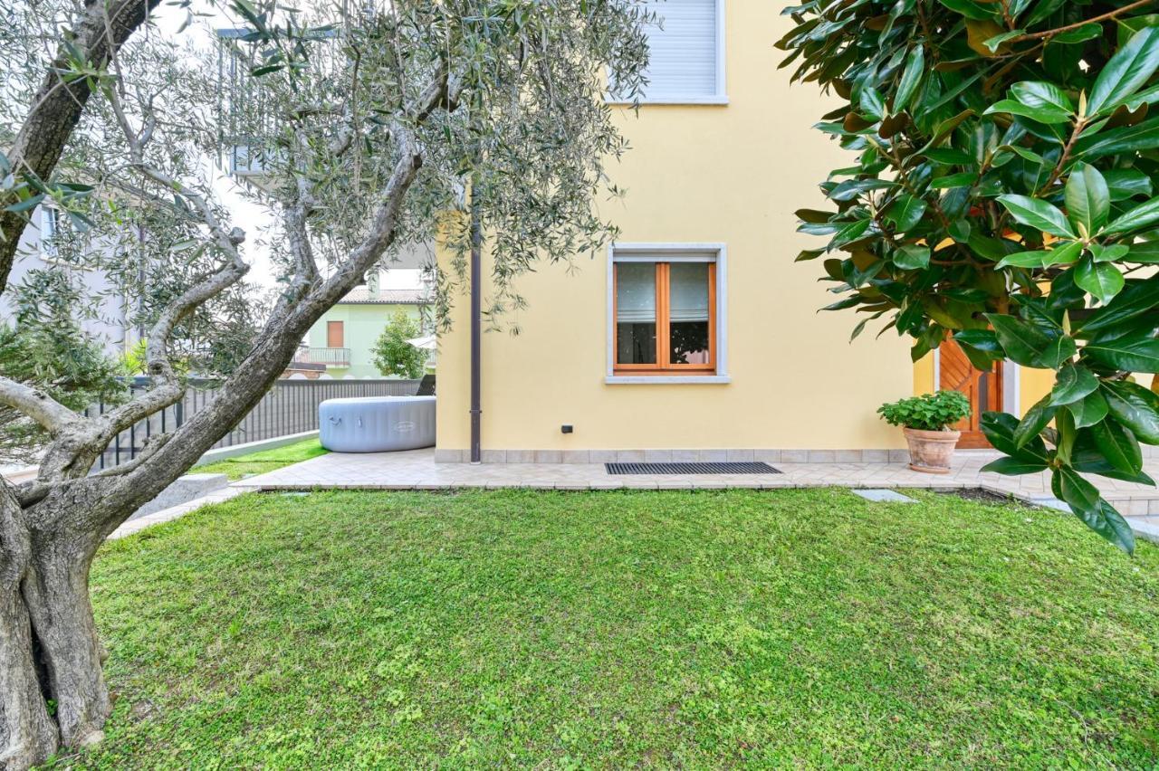 Pearl House - Sirmione Holiday - Jacuzzi Privata Exterior foto