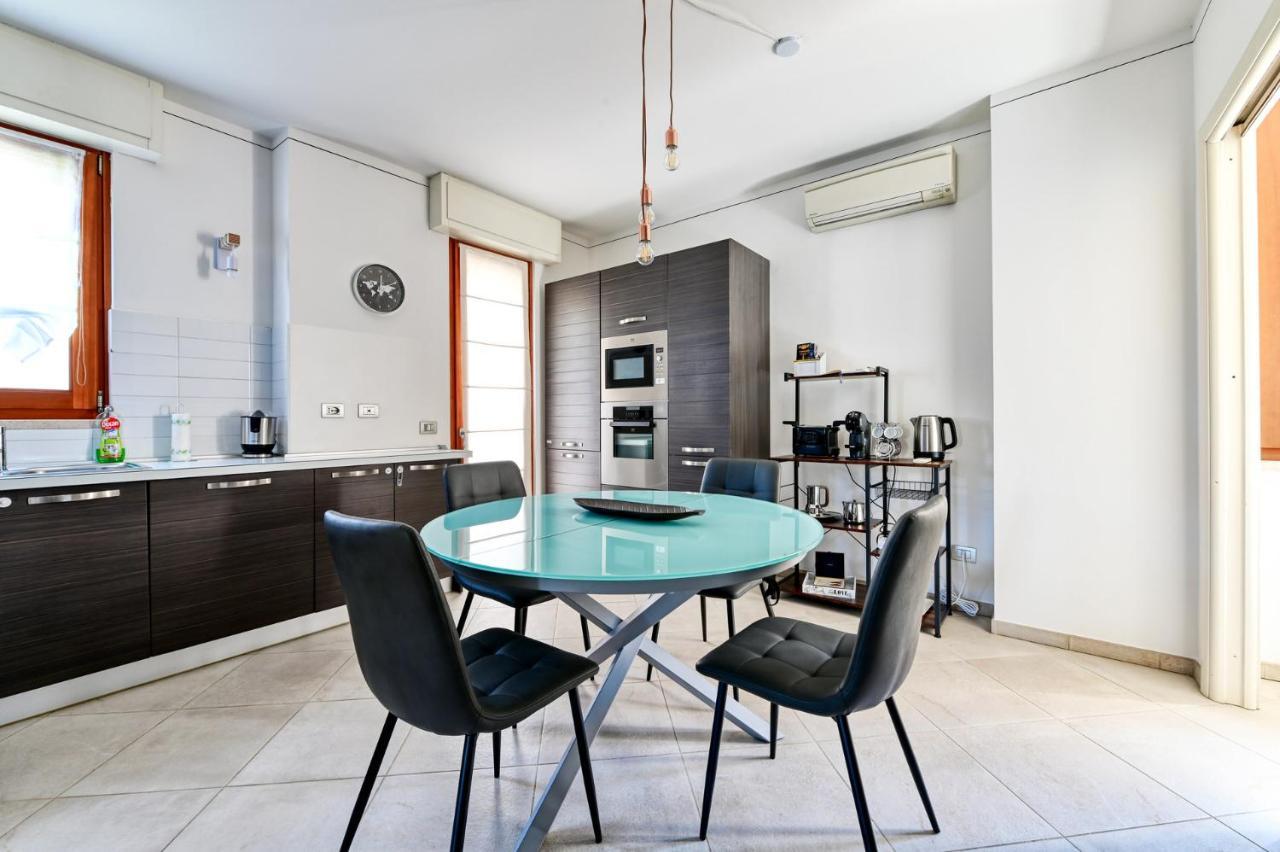 Pearl House - Sirmione Holiday - Jacuzzi Privata Exterior foto