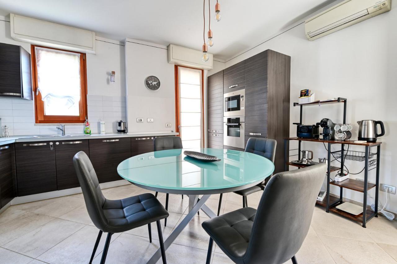Pearl House - Sirmione Holiday - Jacuzzi Privata Exterior foto